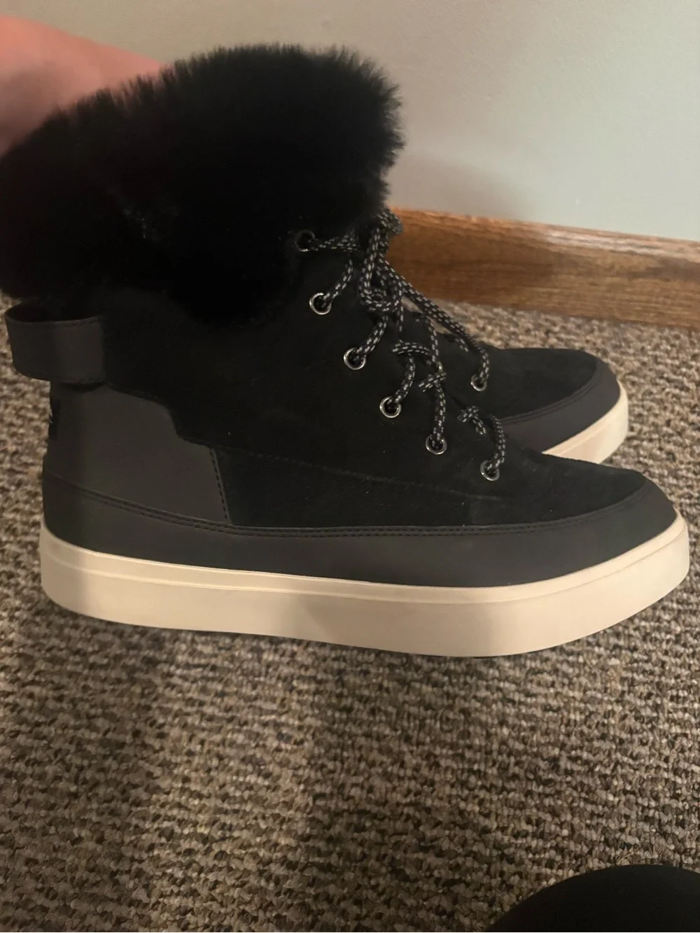 Koolaburra by UGG Black Ryanna Waterproof Snow Boots Size 10 - Picture 5 of 9